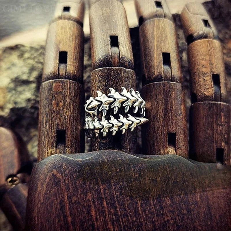 Gothic Spine Ring Mens - Silver - Unisex - Adjustable - That Rock Aesthetic