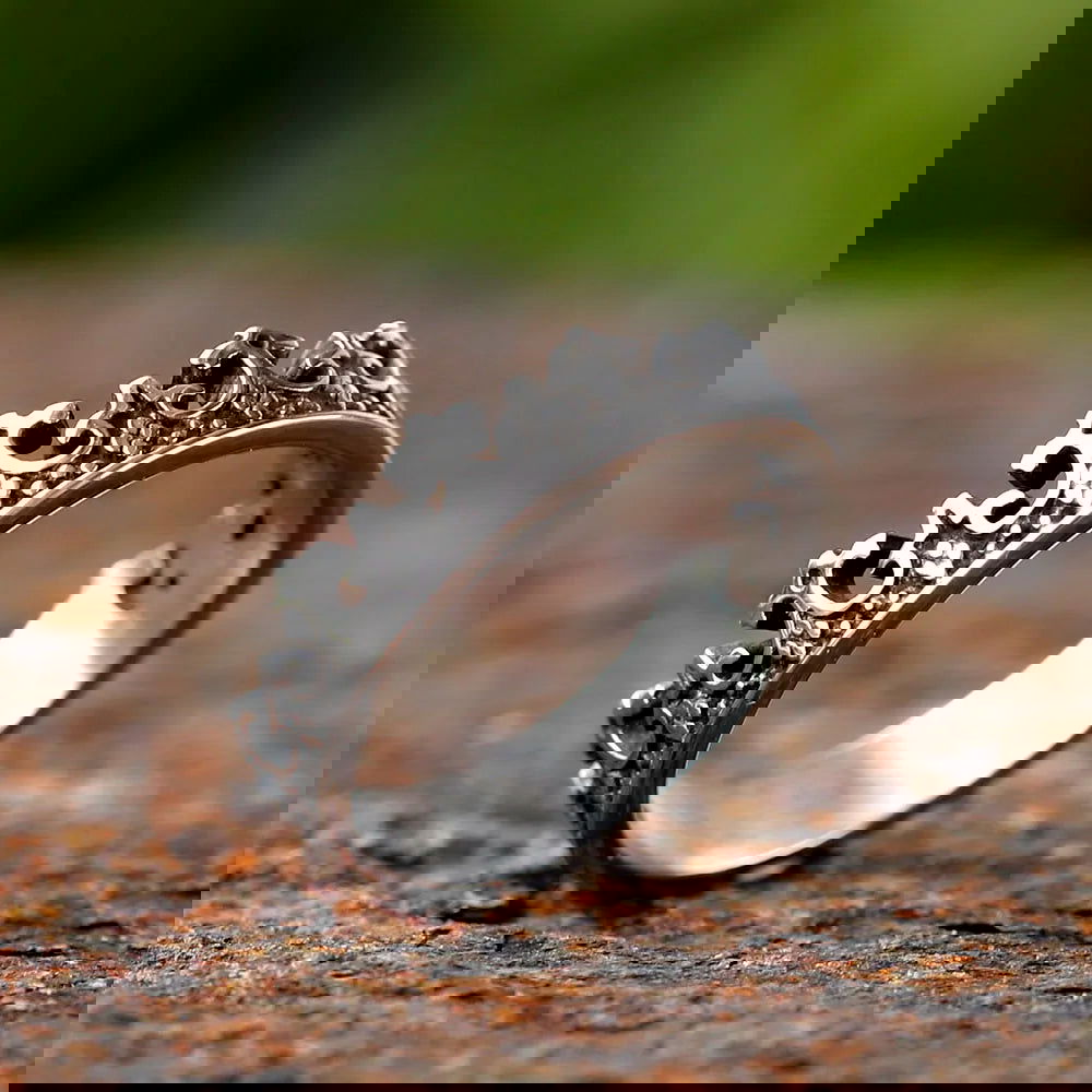 Mens Crown Ring - Stainless Steel Silver - Unisex - That Rock Aesthetic