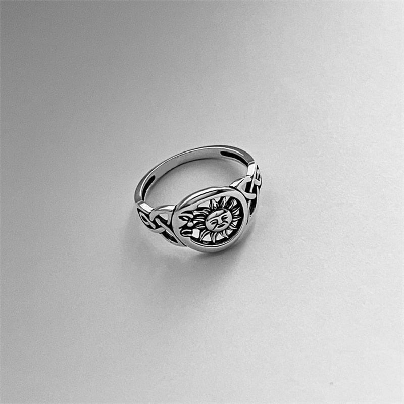 Greek Mythology Sun and Moon Ring - Silver - Unisex - That Rock Aesthetic