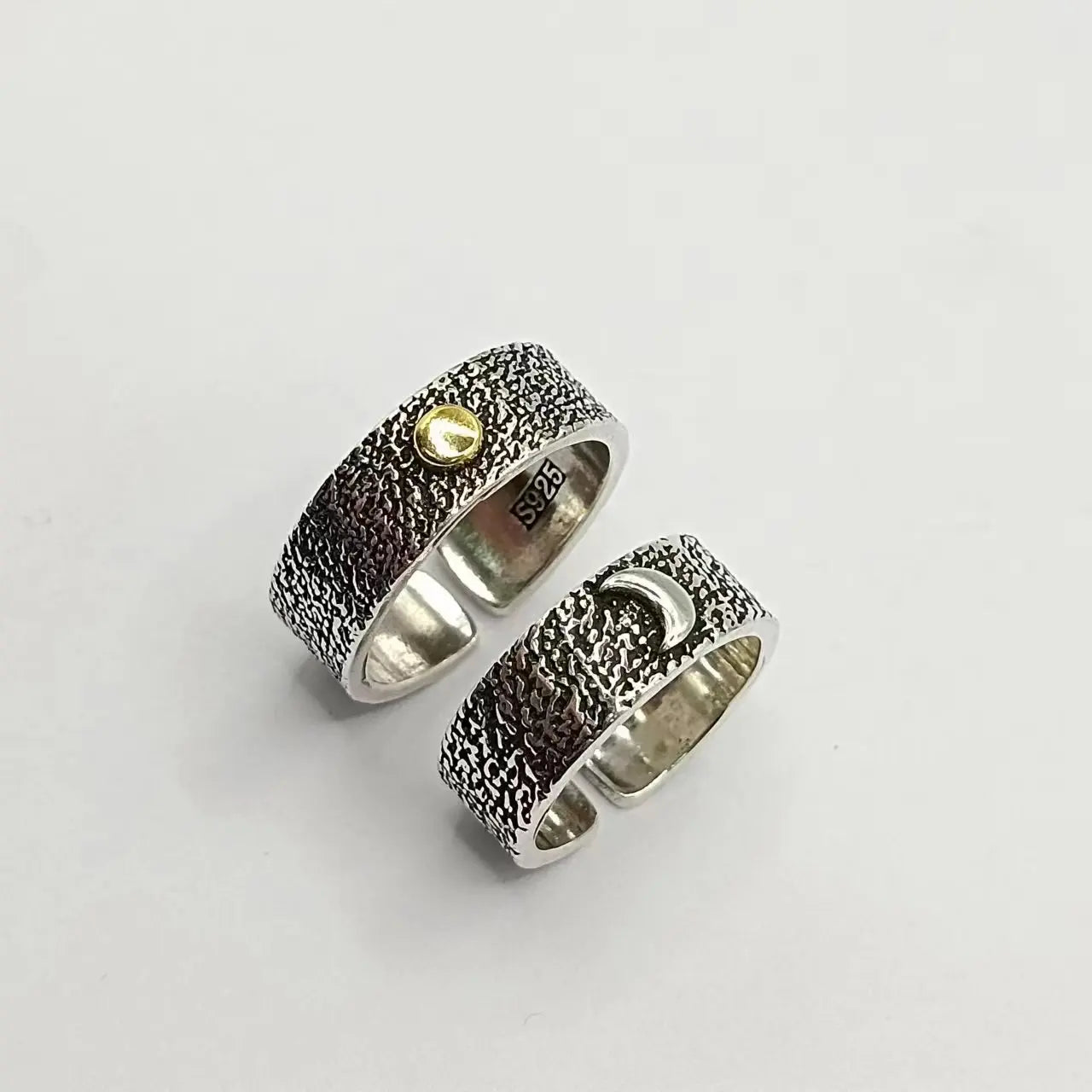 Boho Crescent Moon Ring - Silver - Unisex - Adjustable - That Rock Aesthetic