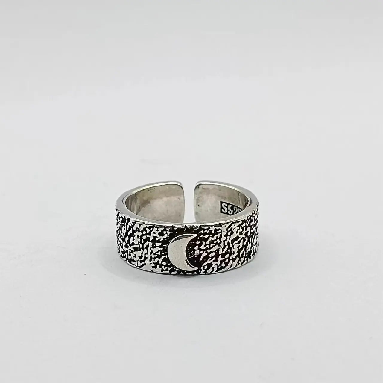 Boho Crescent Moon Ring - Silver - Unisex - Adjustable - That Rock Aesthetic