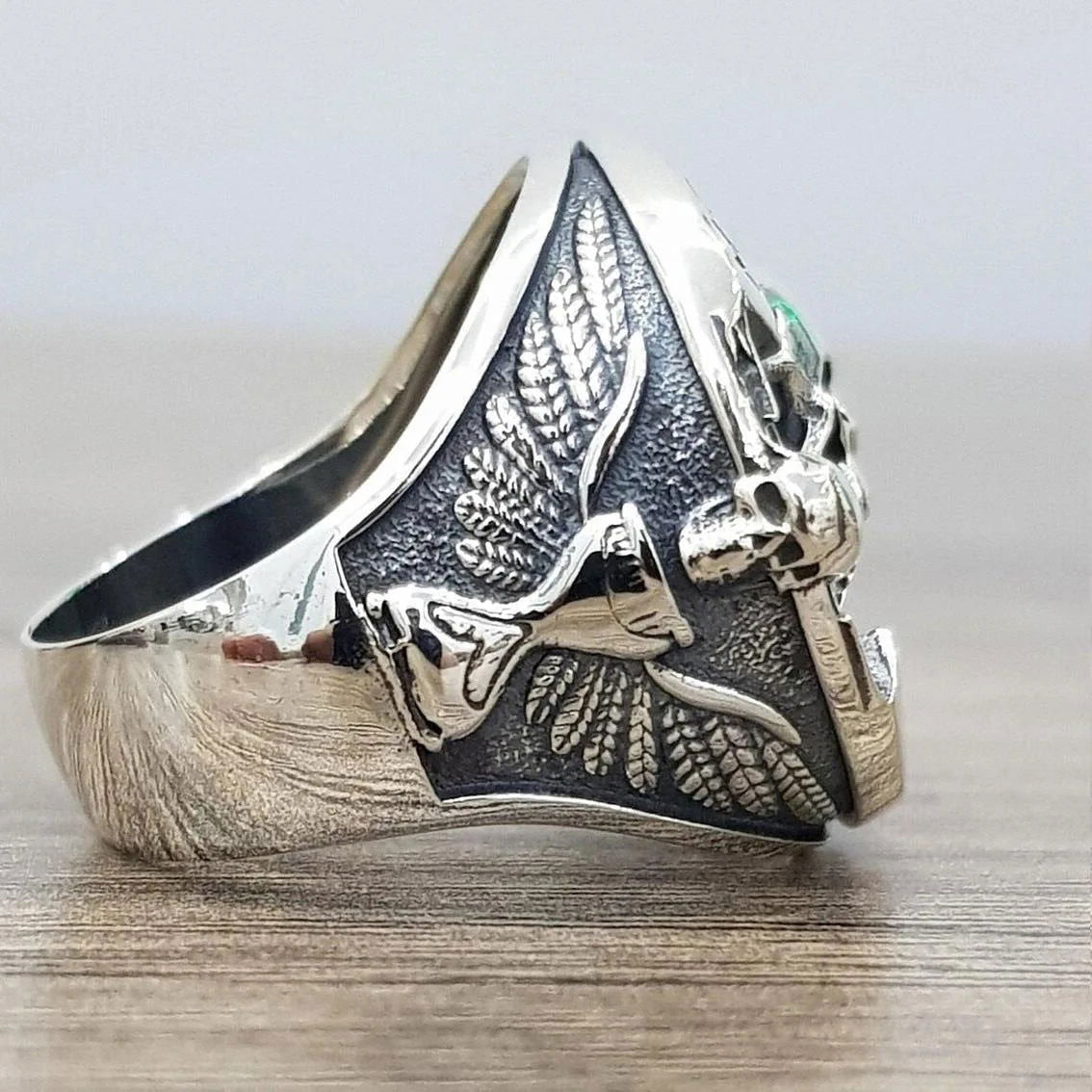 Memento Mori Skull Gothic Biker Mens Signet Ring - Stainless Steel Silver - Unisex - That Rock Aesthetic