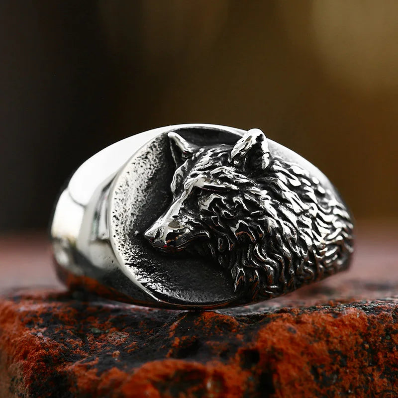 Wolf Ring Mens - Stainless Steel Silver - Unisex