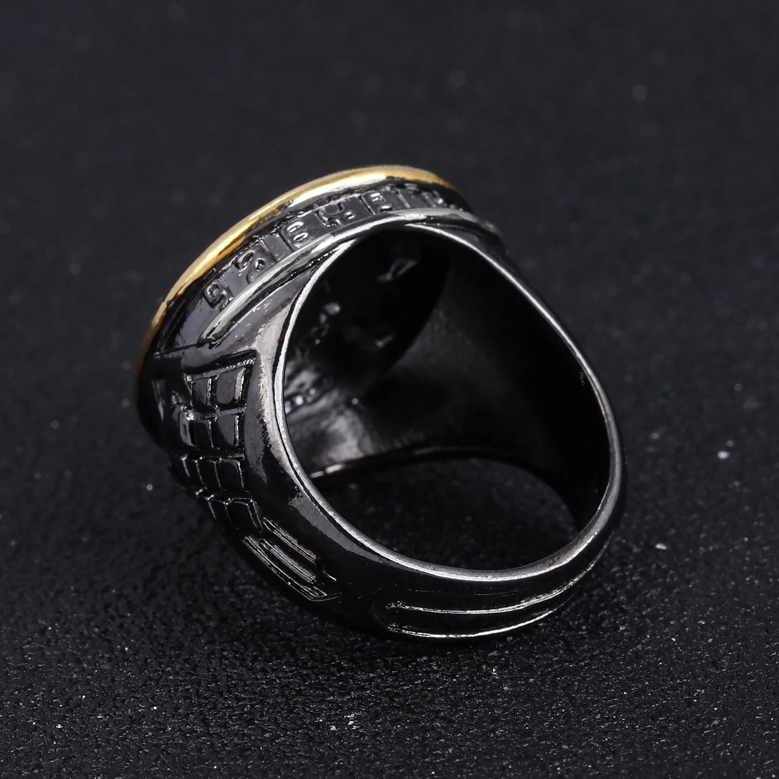 Seal of the Atreides Dune Ring - Duke Leto Ducal Mens Signet Ring - Stainless Steel Silver & Gold - Unisex - That Rock Aesthetic