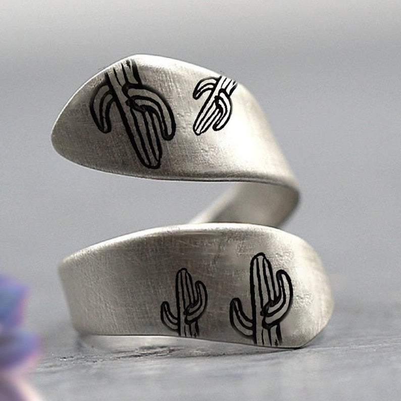 Desert Moon / Cactus / Wolf Carved Wraparound Cowboy Ring Collection - Silver & Gold - Unisex